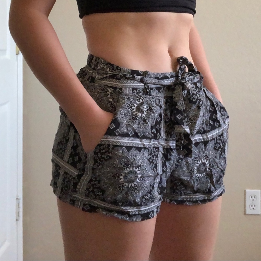 Loose shorts
